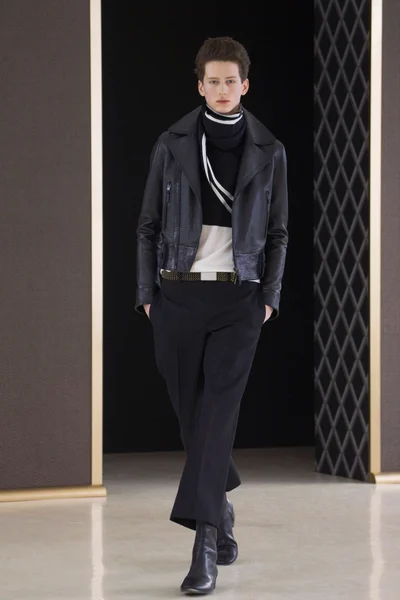 Look 5